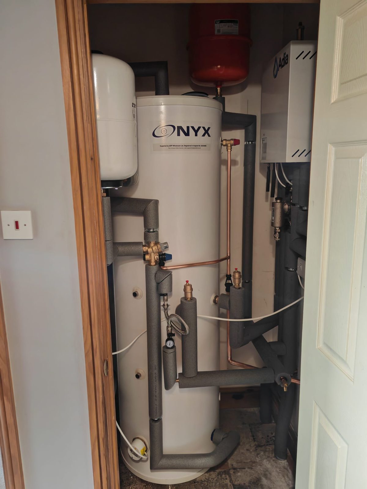 ONYX unvented hot water cylinder and heat pump system installed by FB Gas